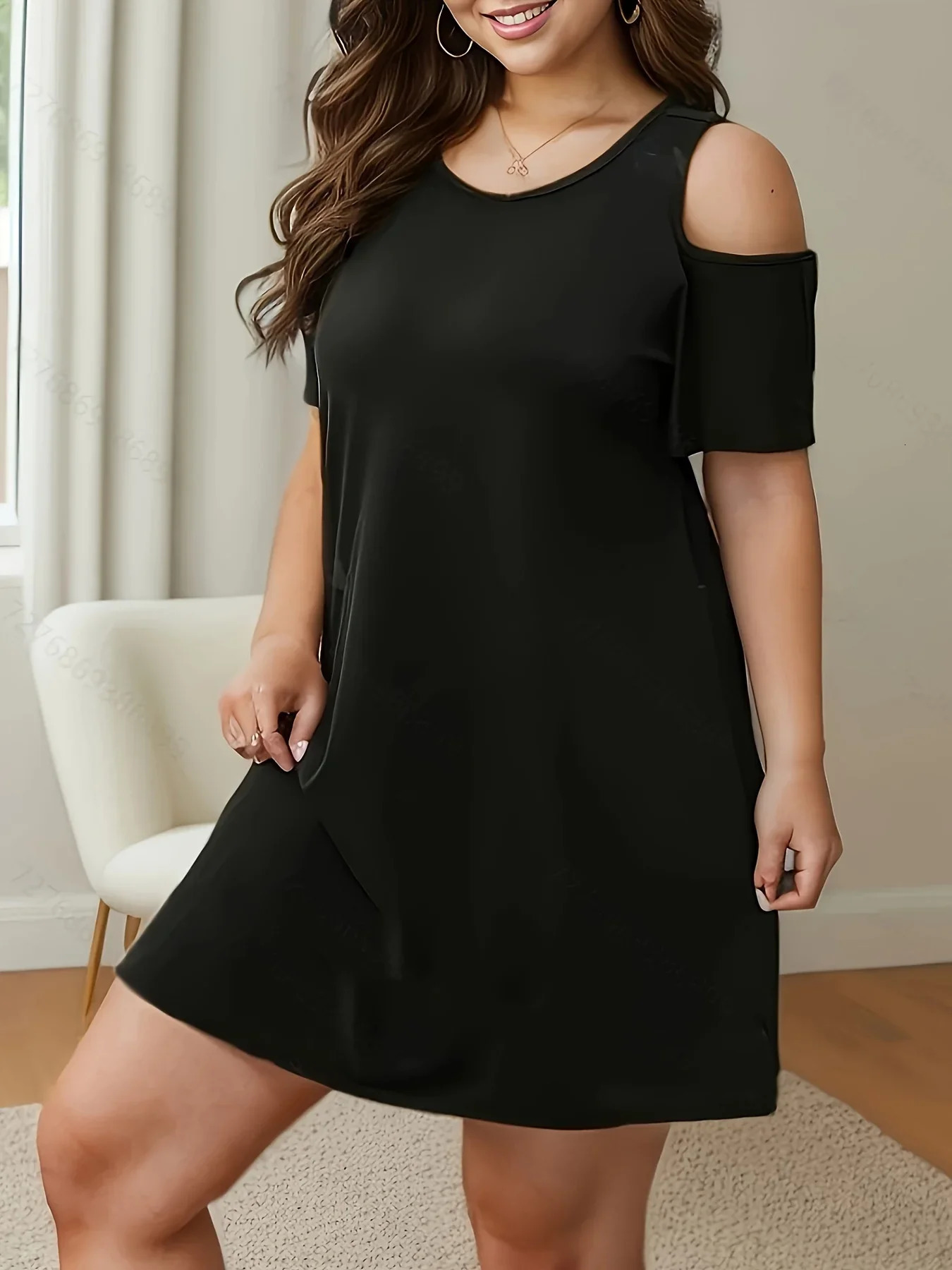 Plus size solid color cold shoulder dress elegant short sleeved round neck suitable for womens plus clothing in spring and summer 250506