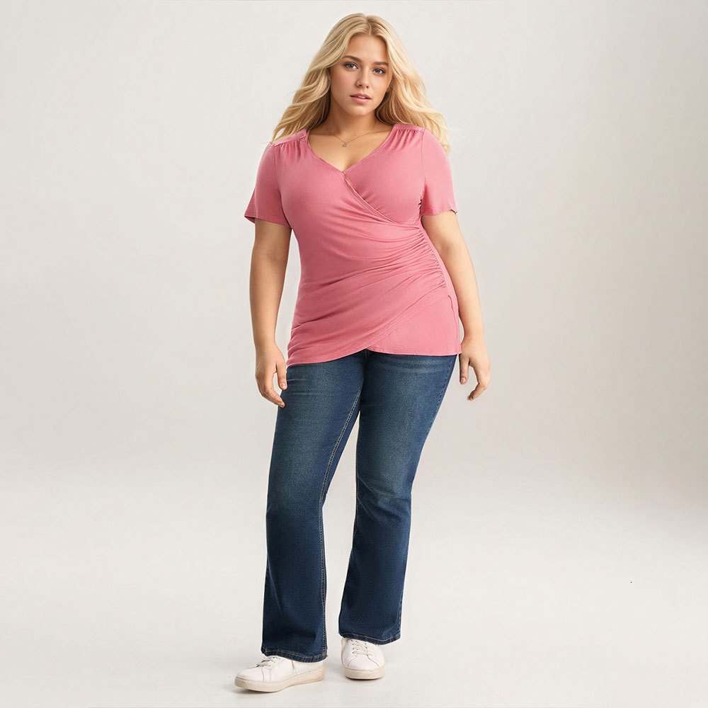 2025 New Plus Size Womens Pink Minimalist Style Versatile Commuting T-shirt Slimming Short Sleeved Top