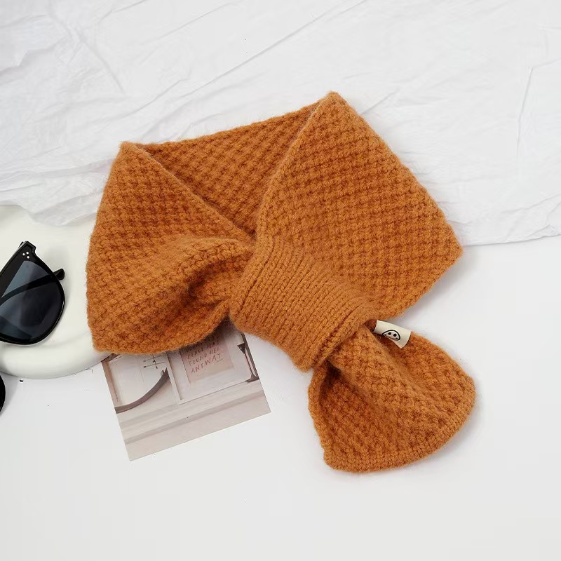 T715 scarf for winter warmth 2025 new Korean style all-match high-end sense of hole cross scarf wool knitted scarf