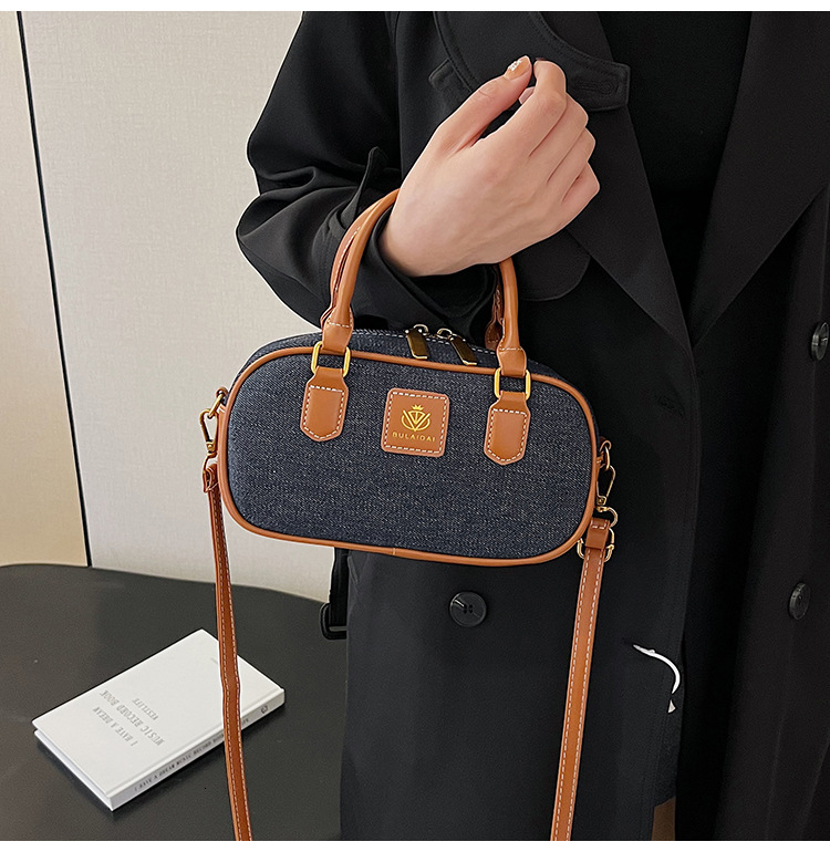 2025 Women's Premium Shoulder Bag Free Shipping Designer Bag Bridal Cowboy Splicing Comparison Crossbody Bag Phone Key Storage Small Square Bag S