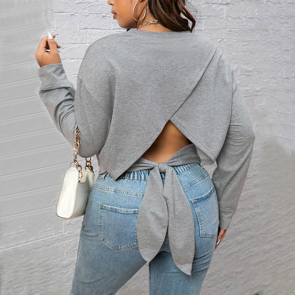 Plus Size Womens Casual Minimalist T-shirt for Autumn and Winter with a Careful Design and Backless Top