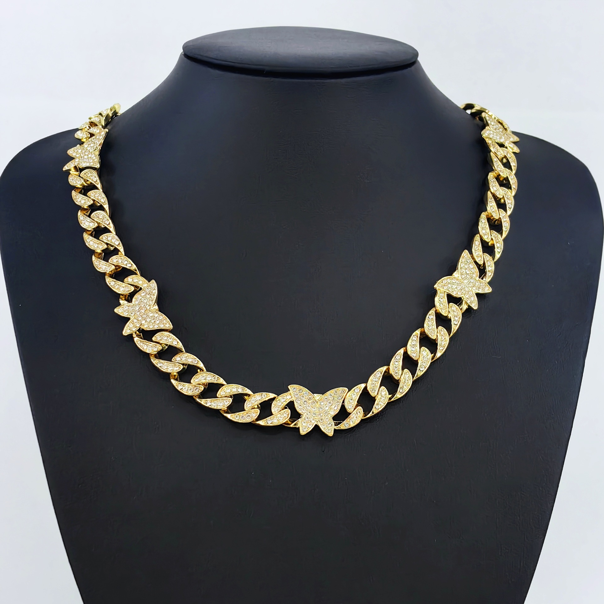 Chic Urban Fashion Statement Piece - Glittering Diamond Accent Choker Ideal For Both Genders