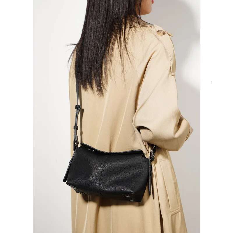 Genuine Leather New Underarm Head Layer Cowhide Crossbody Commuter Female Handbag Shoulder Bag
