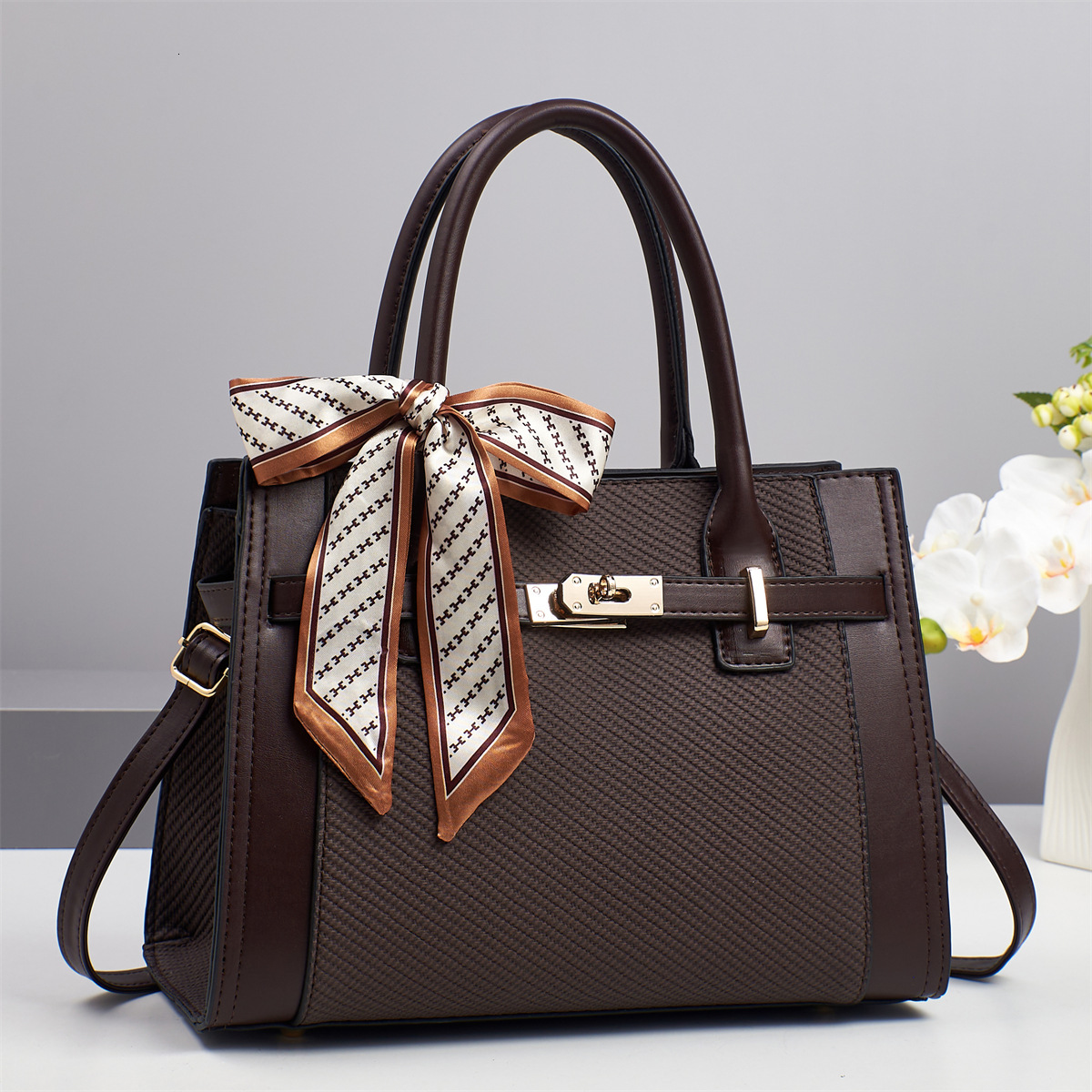 2025S Designer New Fashionable Macaron Handbag Splicing High Beauty Shoulder Simple Large Capacity Women Crossbody Bag