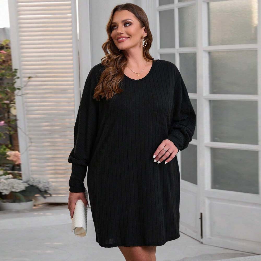 Plus Size Simple Style Loose Dress Autumn and Winter Round Neck Backless Design Sense One Step Short Skirt