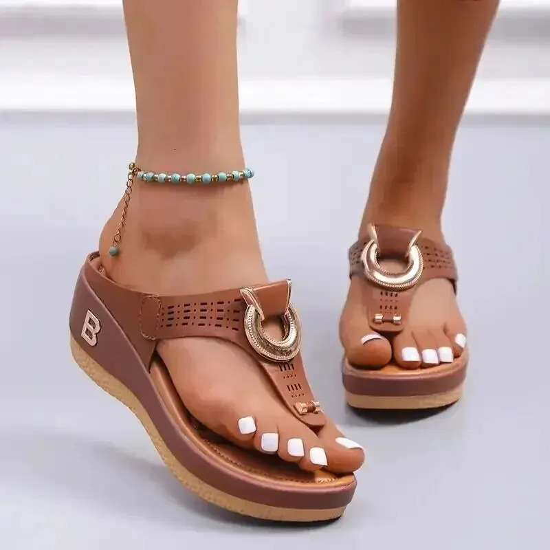 Summer Sandals Women Big Size Platform Wedges Sandals Slippers Non-Slip Open Toe Flip Flops Ladies Comfortable Beach Shoes 250515