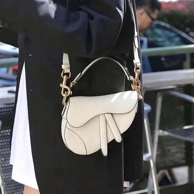 Guangzhou genuine leather denim handbag, armpit shoulder crossbody bag, vintage saddle bag