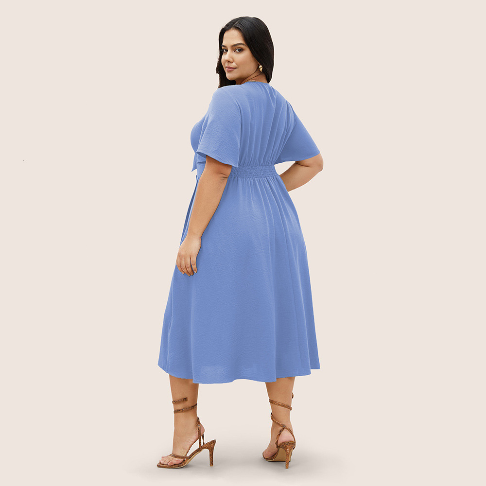 Spring/summer New Plus Size Womens Dress with a Waist Cinching and Large Skirt Sexy V-neck Dress Vacation Long Dress