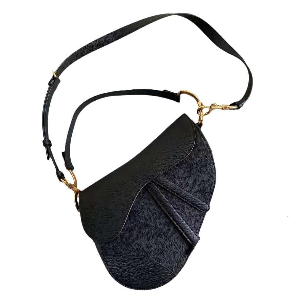 Guangzhou genuine leather denim handbag, armpit shoulder crossbody bag, vintage saddle bag
