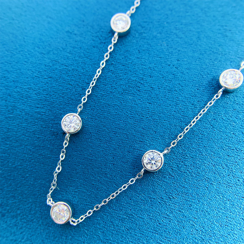 D-color VVS1 0.5CT*5 Moissanite s925 pure silver starry sky necklace for women, European and American cross-border 18K gold 50-point 5-diamond bubble 