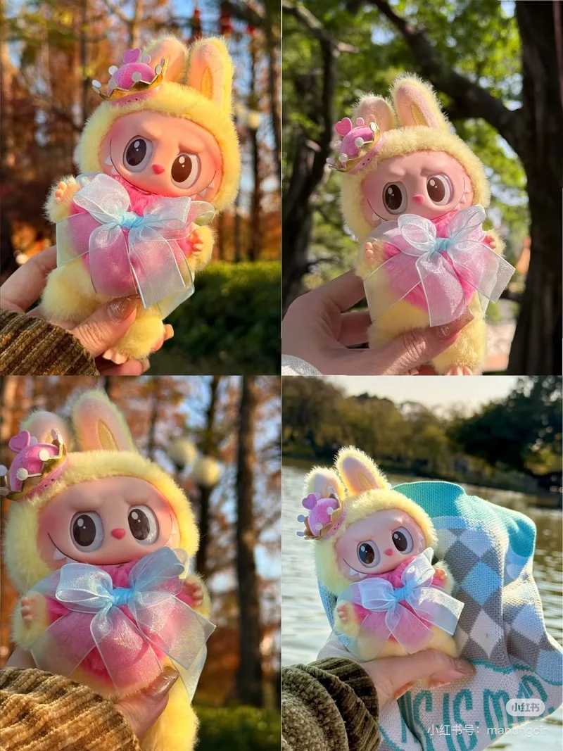 100% Genuine The Monsters Labubu V3 LetS Checkmate Series Vinyl Face Doll Queen Keychain Pendant Labubu Valentines Day GiftsT25051655