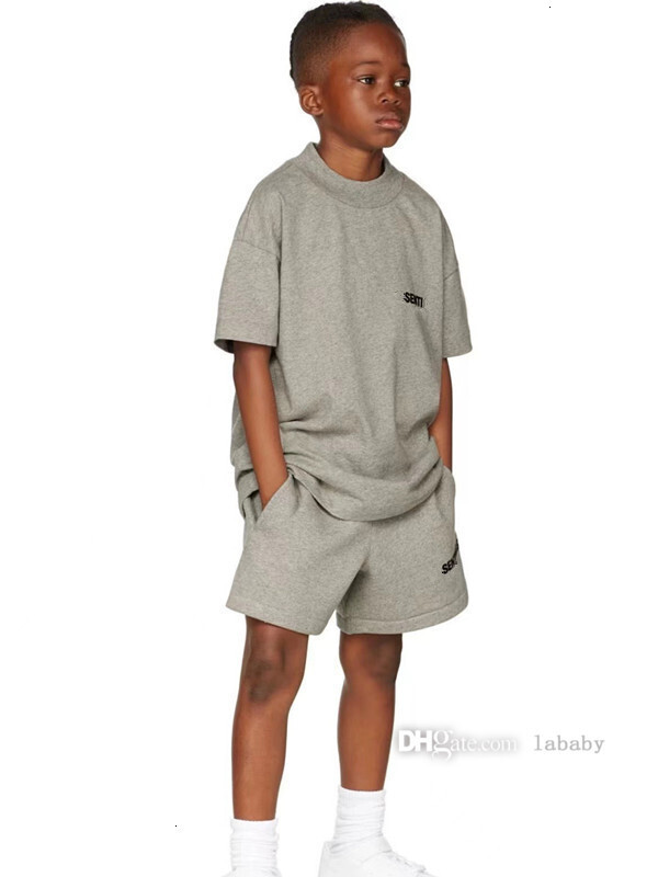 Kids Designer Clothes Tracksuit Boys Girls Short Sleeve Summer T-shirt And Loose Shorts 2Pcs Jogging Suit Childrens Clothing Casual Sports Swetsuit