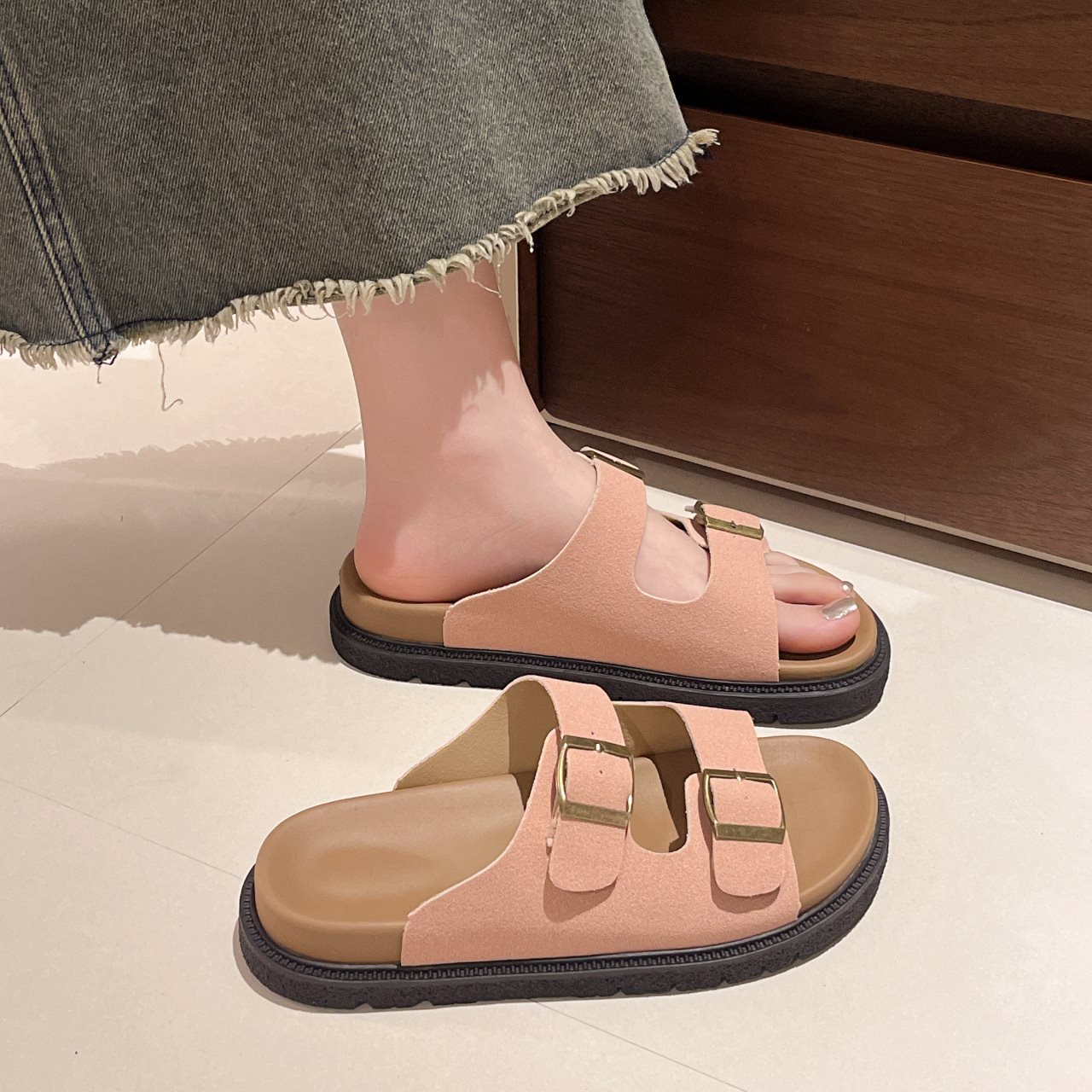 Designer Women Slipper Beach Non-slip Summer Fashion Classic Buckle Decorative Sandals 2025 Free Shipping Slides Clog Slipper Outdoor Indoor Shoes Wom