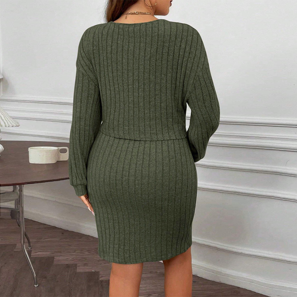 Large Size Womens Simple Commuting Dress for Autumn and Winter New Style for Ladies and Office Workers Two-piece Short Skirt Set