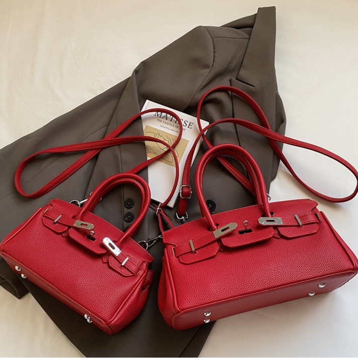 2025 Free Shipping Women's Shoulder Bag Metal Buckle Designer Handbag Multi Functional Kelly Bag Premium Large Capacity Commuter Crossbody Bag