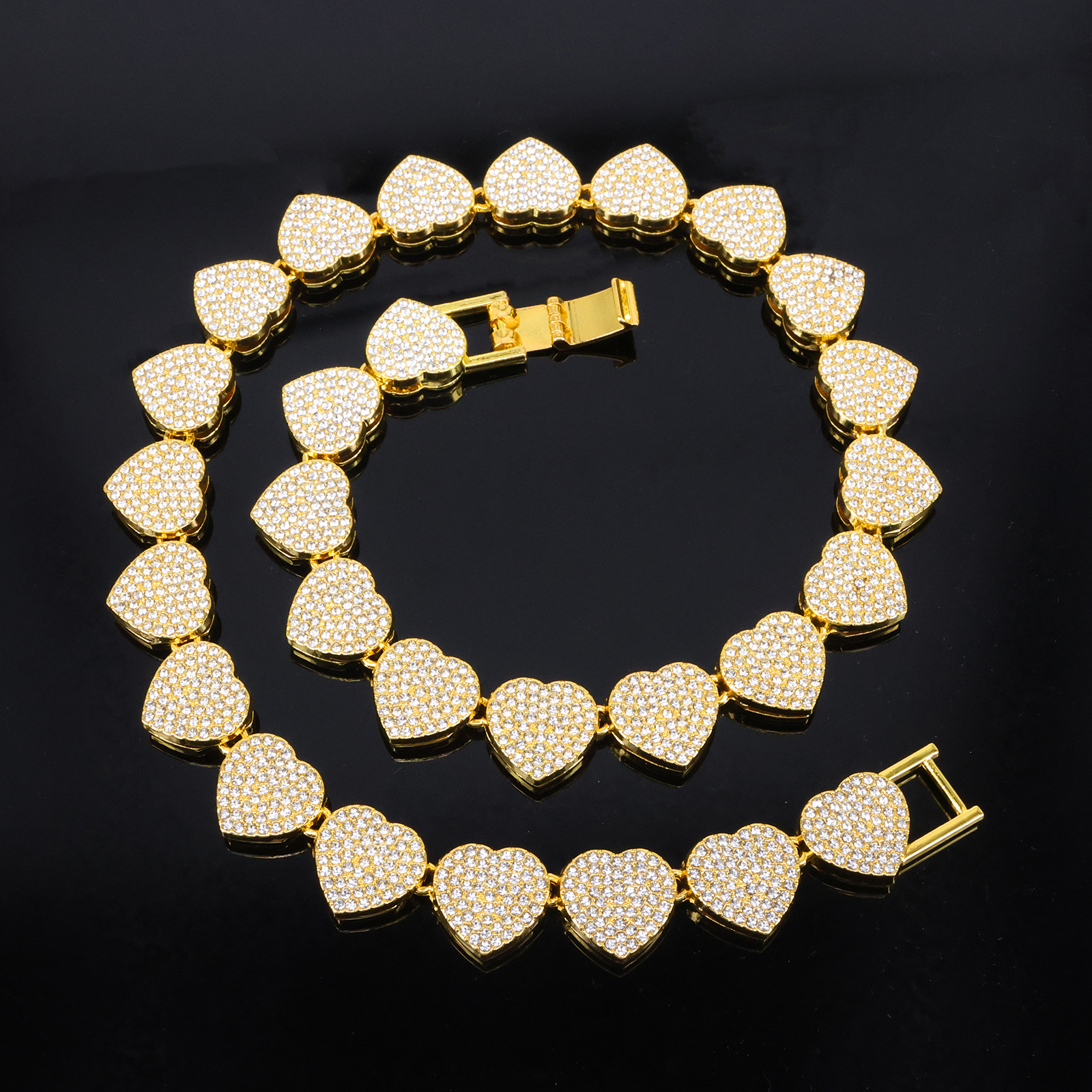 Trendy Full Rhinestone Heart Cuban Link Necklace for Men and Women, Cool Hip Hop Bling Chain, Gold Silver Alloy Jewelry for Streetwear Style