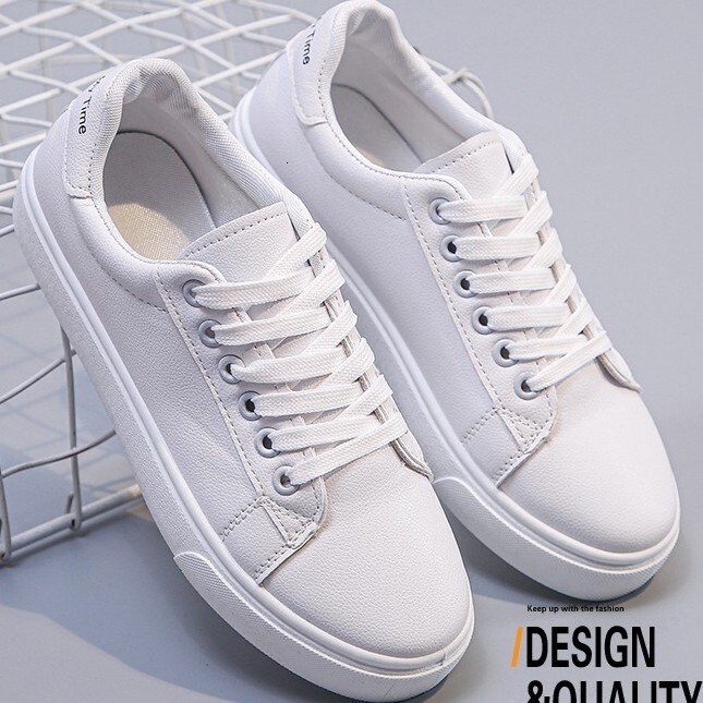 New round toe lace up low heel flat shoes designed for casual, large, fashionable and versatile white single shoes for women in bulk