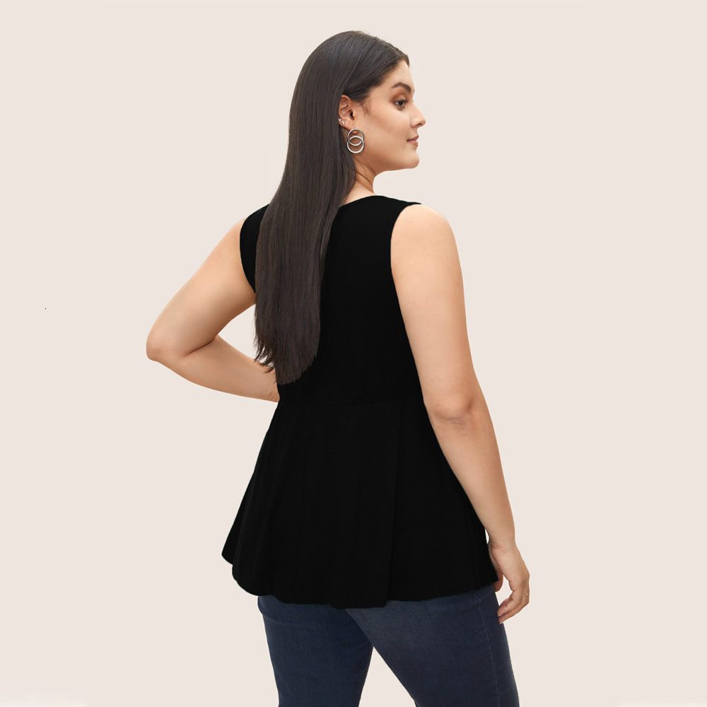 Plus Size Womens French Square Neck Unique High-end Design Loose and Slimming Sleeveless Top for Women