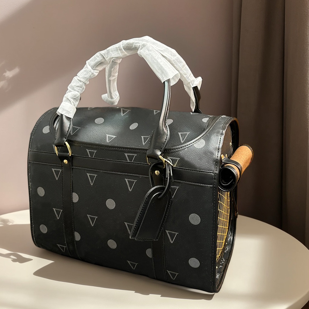 Designer Pet Carrier Bag Luxury Puppy Kitten Suitcase Genuine Leather Functional Sling Bag Classic Brand Tote Bags Outdoor Pet Bag Travel Walking