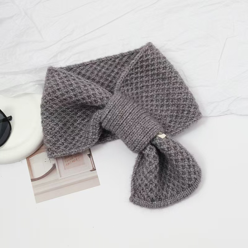 T715 scarf for winter warmth 2025 new Korean style all-match high-end sense of hole cross scarf wool knitted scarf