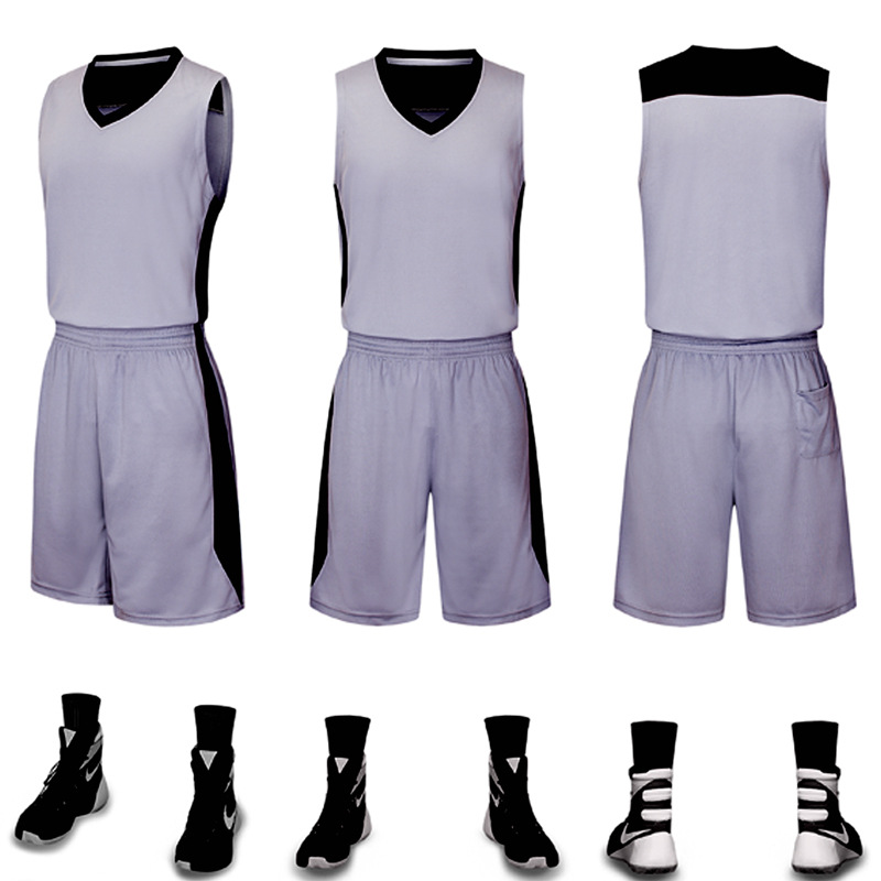 Highly Stretchable Sportswear Tailored with Your Team's Emblem Ideal for Matches and Practice Sessions