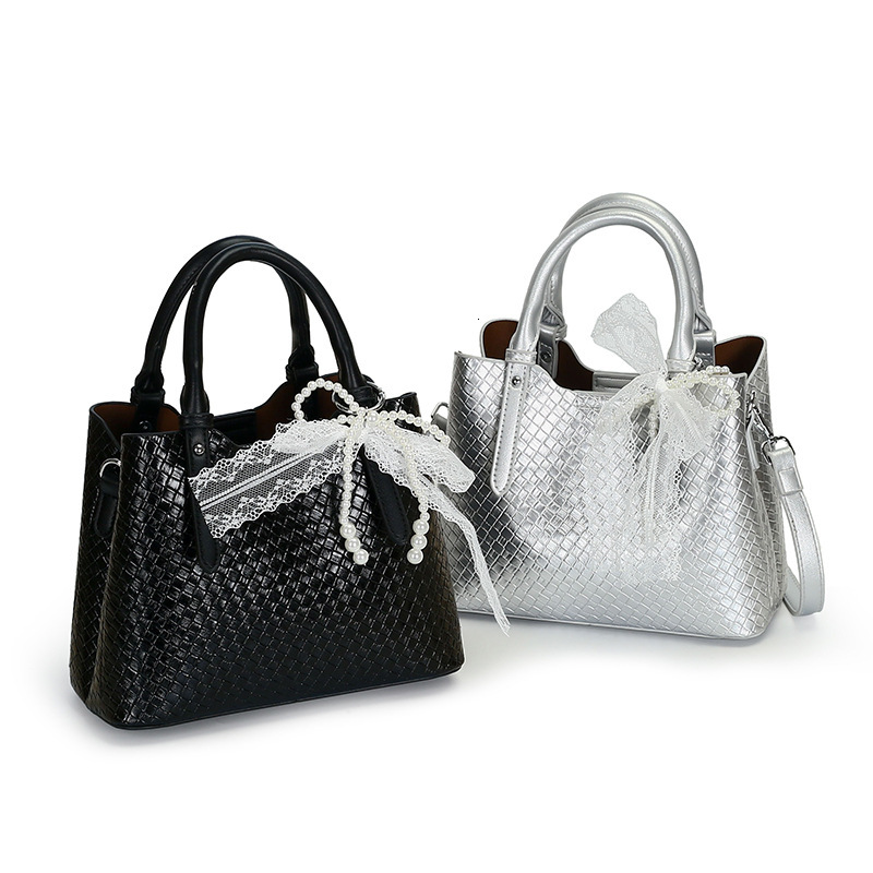 2025S designer new woven handbag shoulder stylish women crossbody bucket bag