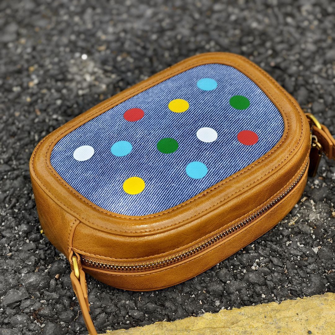 2025S Creative Cowboy Oil Crossbody Casual Versatile Spot Women Plant Tanning Fun Small Designer Shoulder Bag