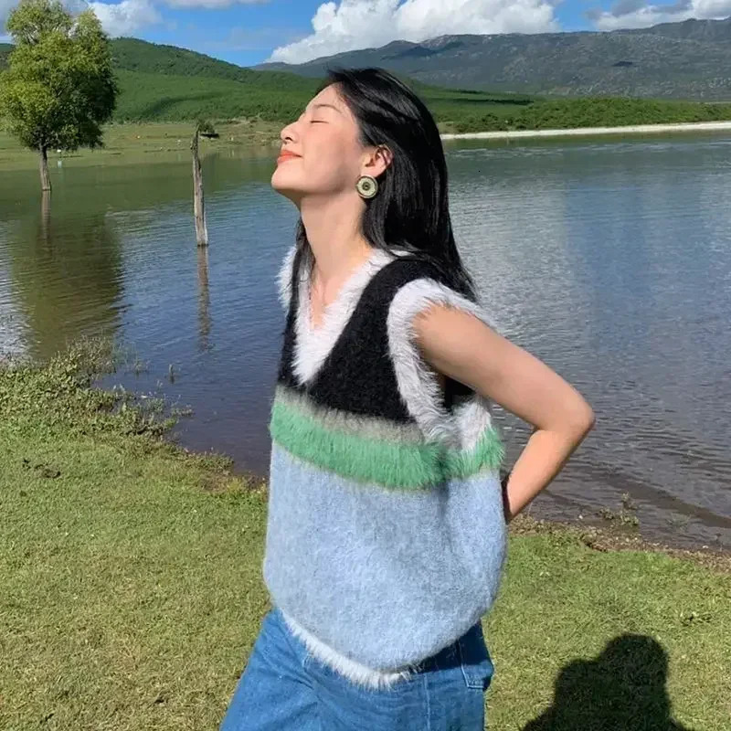 Womens colorful block retro Vneck sweater vest autumn and winter Korean fashion knitted niche n patchwork loose top 250506
