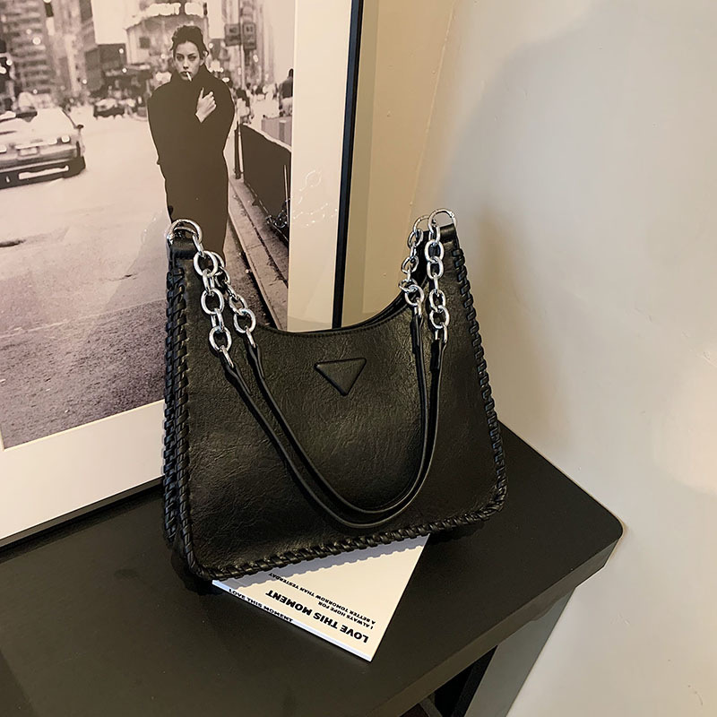 Female new style qualitative shoulder bag large capacity commuter bag this year popular bag bucket bag 2025