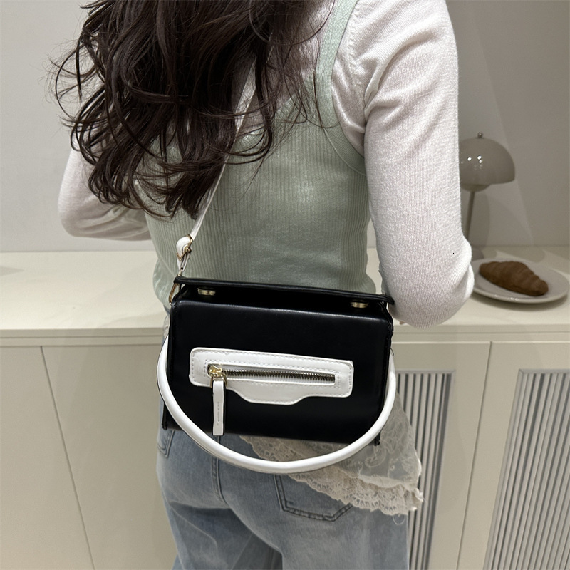 2025S designer large capacity stylish daily commuting contrasting color women personalized zipper summer new shoulder crossbody handbag small square b
