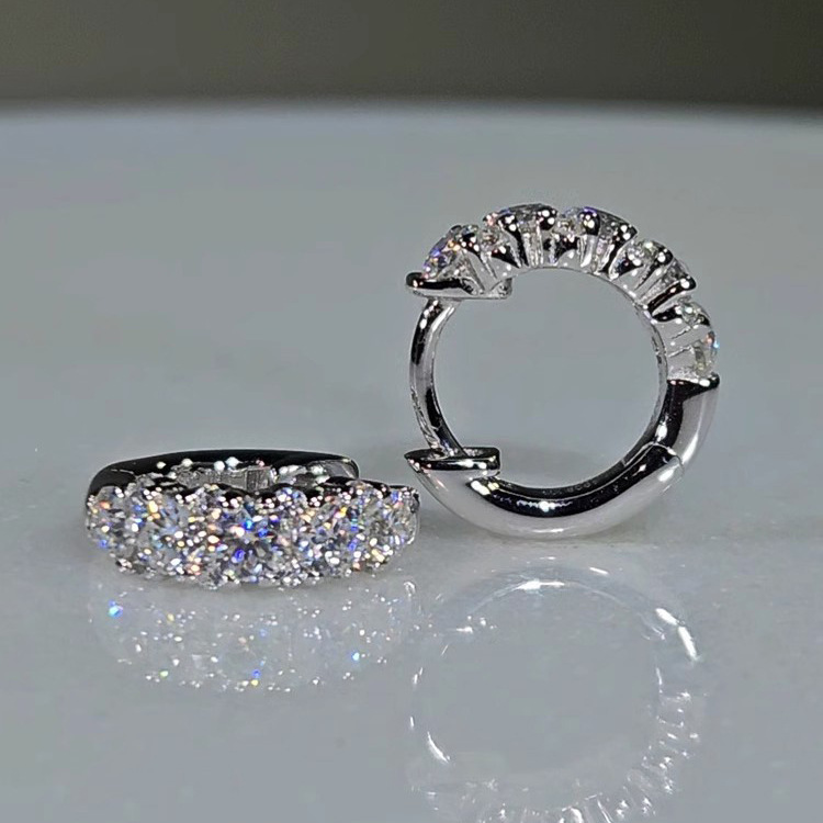 Half Rows Lab White Moissanite Diamond Clip Earrings Luxury Jewelry 925 Sterling Silver Round Cut Zircon Party Elegant Women Wedding Sparkling Earring