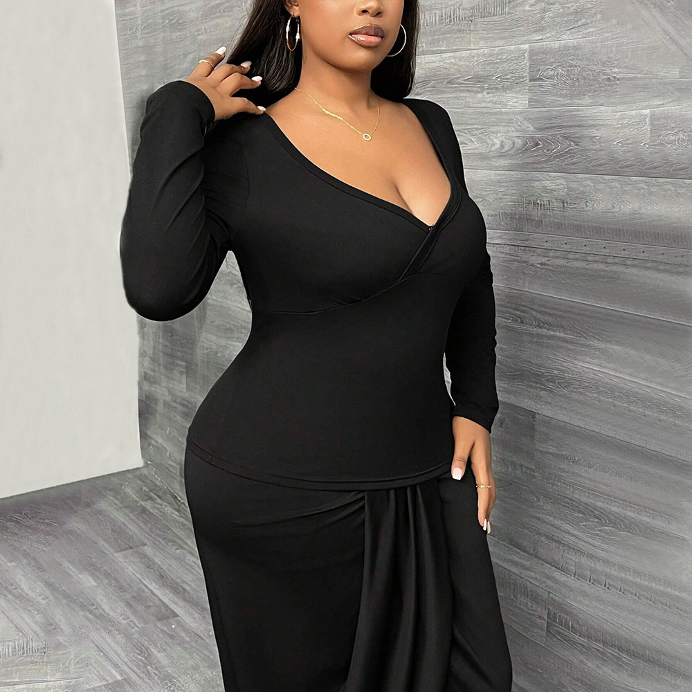 Plus Size Womens Simple Style Solid Color T-shirt Versatile for Autumn and Winter Commuting Long Sleeved Top for Interior Wear
