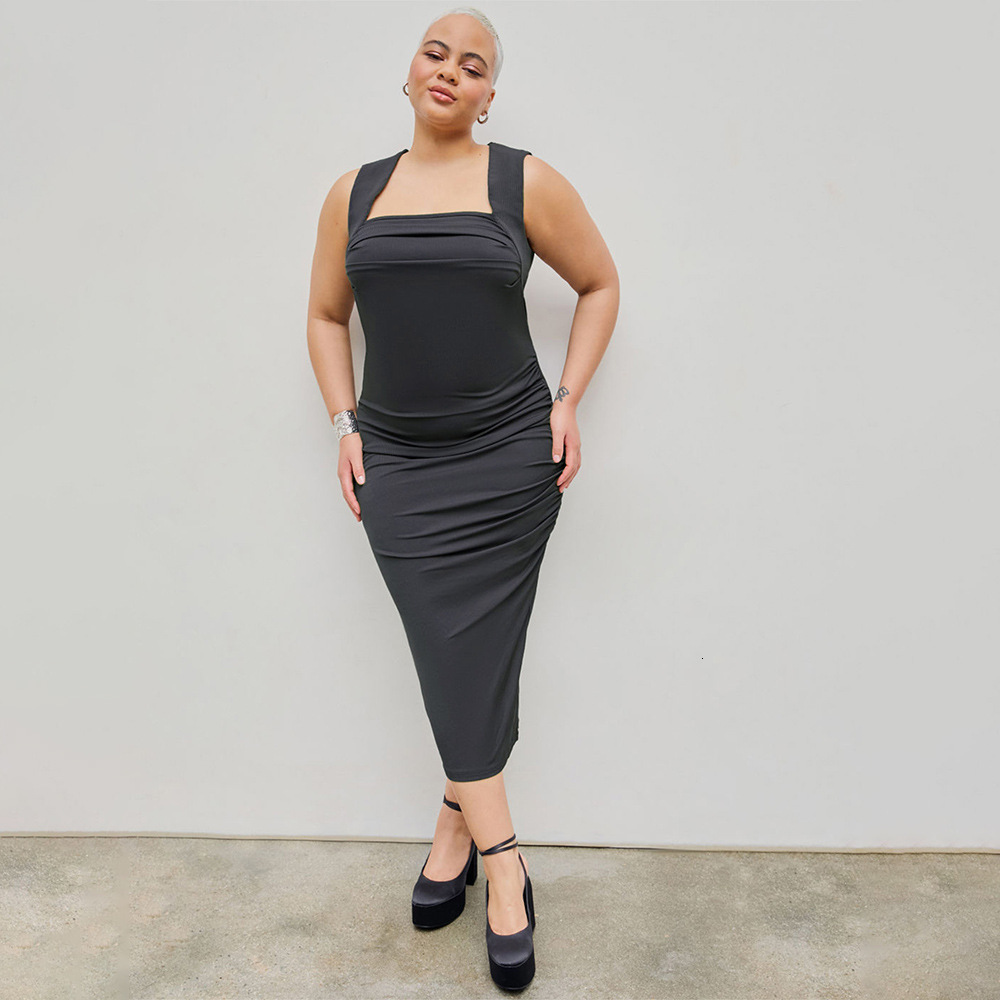 Autumn and Winter Plus Size Slim Fit Strapless Womens Dress with Temperament Including Buttocks Suspenders Showing Figure and Intellectual Dress