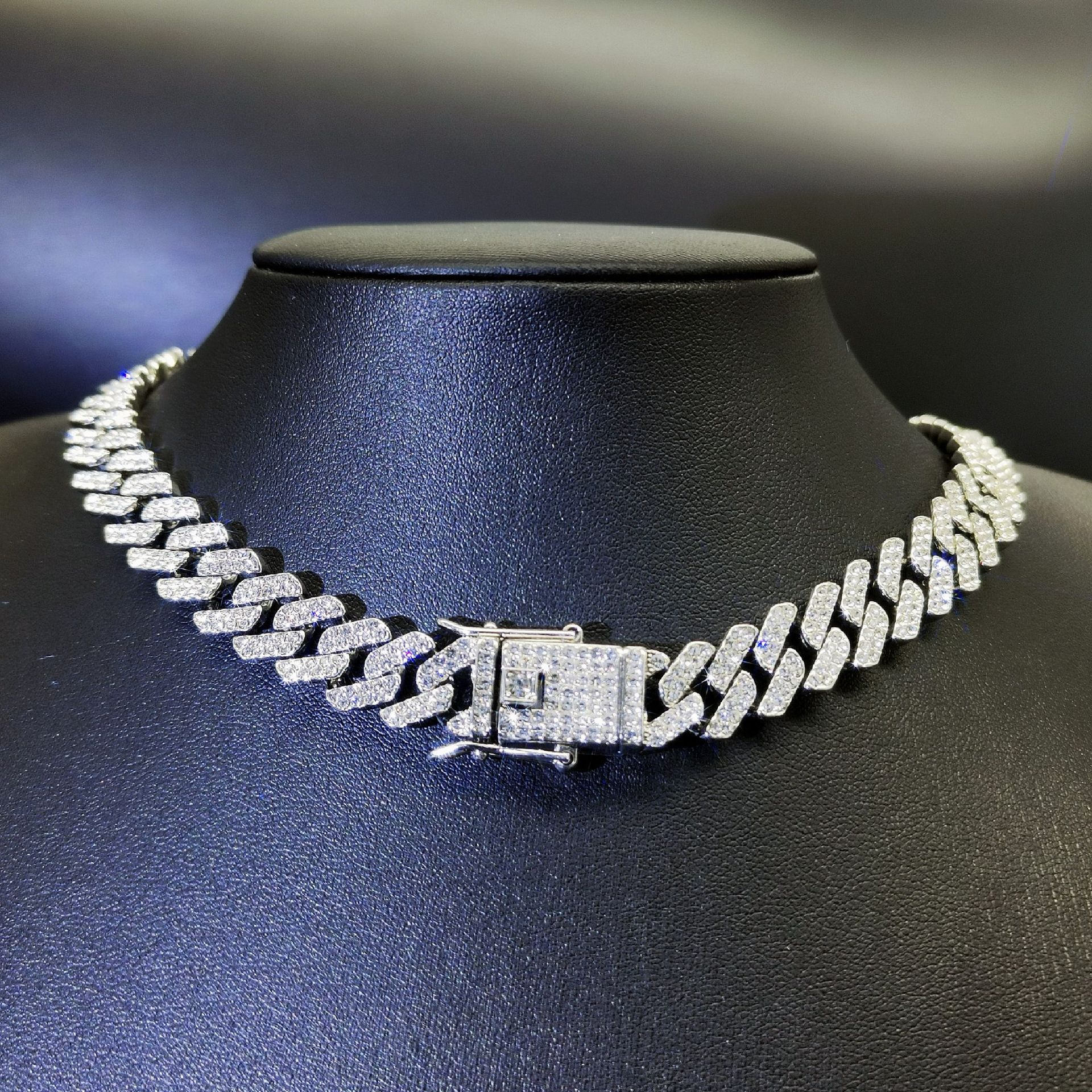 Men's Cuban Link Bracelet Iced Out Hip Hop Chain with Sparkling CZ Stones in Gold & Silver Color for Stylish Streetwear Accessories