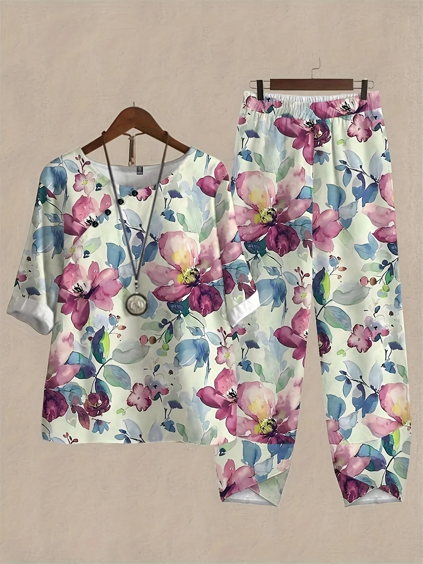 Plus size womens spring summer Chinese fashion simple random flower print shortsleeved top and trousers casual twopiece set 250513Z