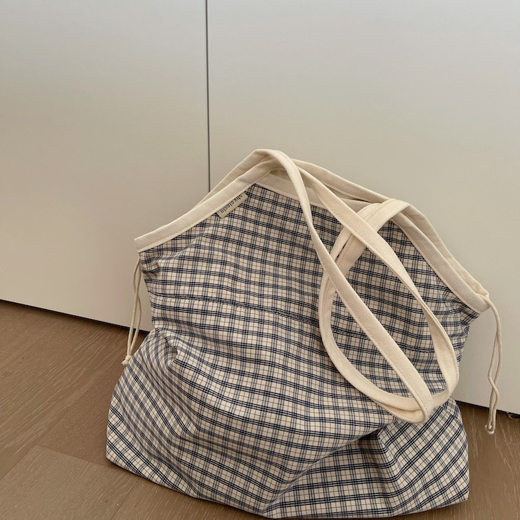 2025S designer new Korean high-end texture niche commuting white lace hollow canvas tote shoulder women bag