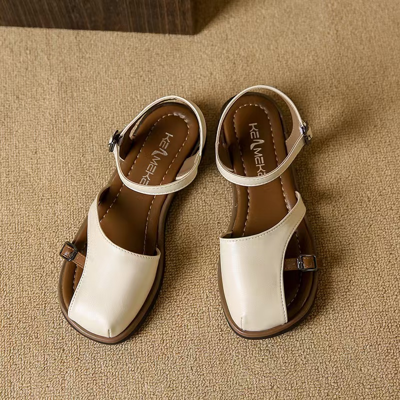 Summer 2024 New Baotou Hollow Soft Leather Flat One Word Buckle Casual Fashion Women Platform Sandals 450c dh5367242