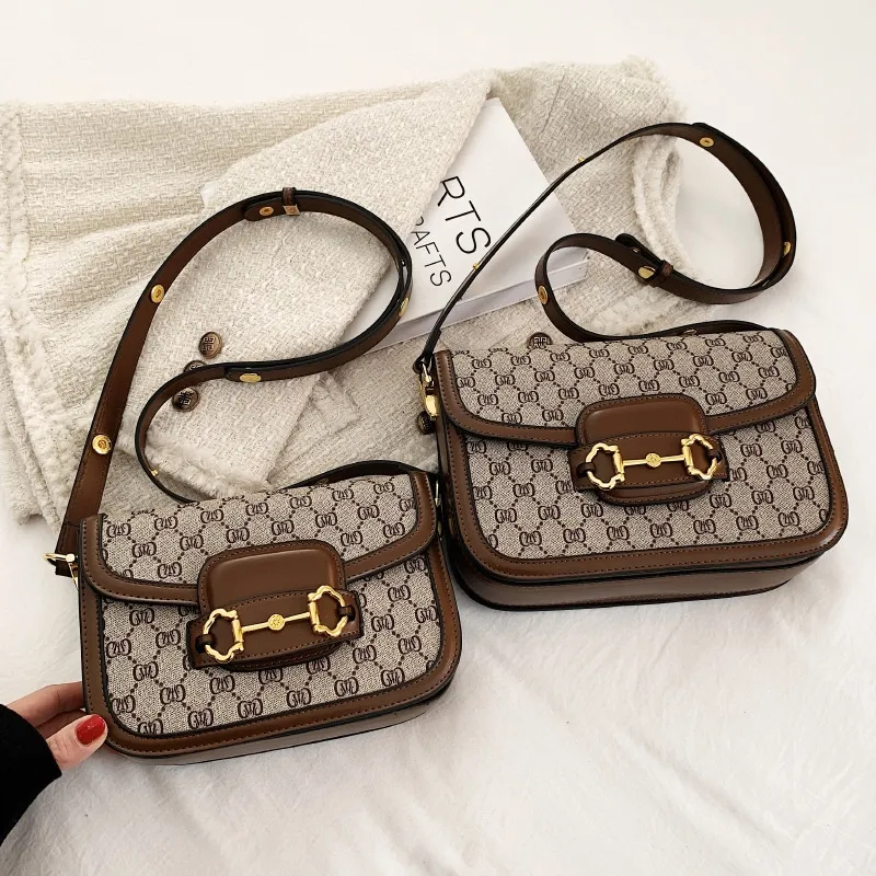 Free shipping 2025 new designer bag fashionable commuting printed small square bag women's high-quality crossbody bag shoulder bag