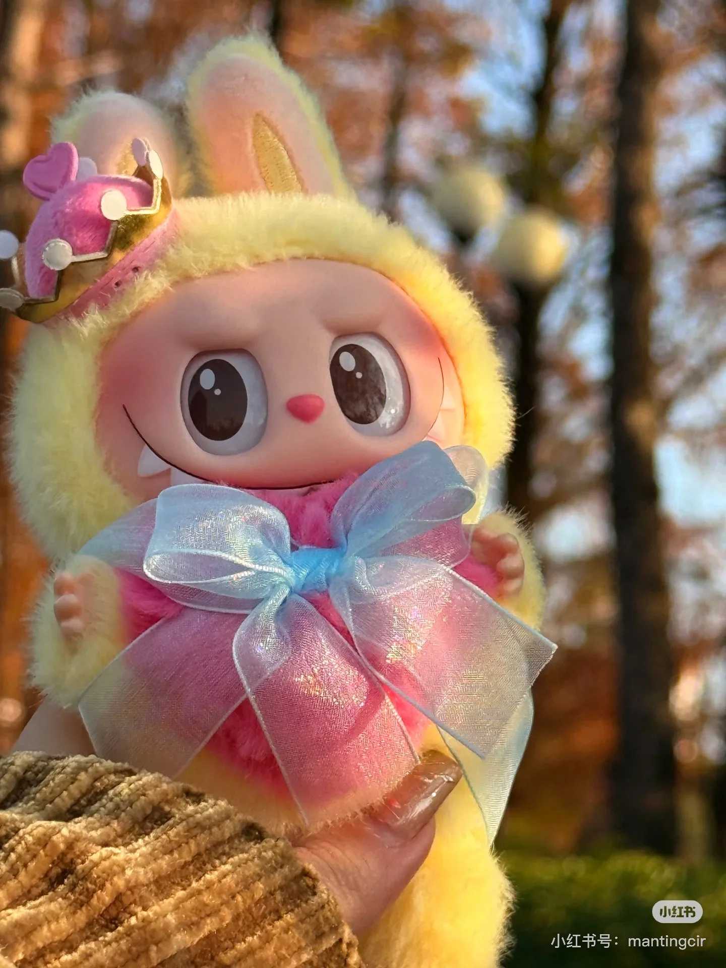 100% Genuine The Monsters Labubu V3 LetS Checkmate Series Vinyl Face Doll Queen Keychain Pendant Labubu Valentines Day GiftsT25051655