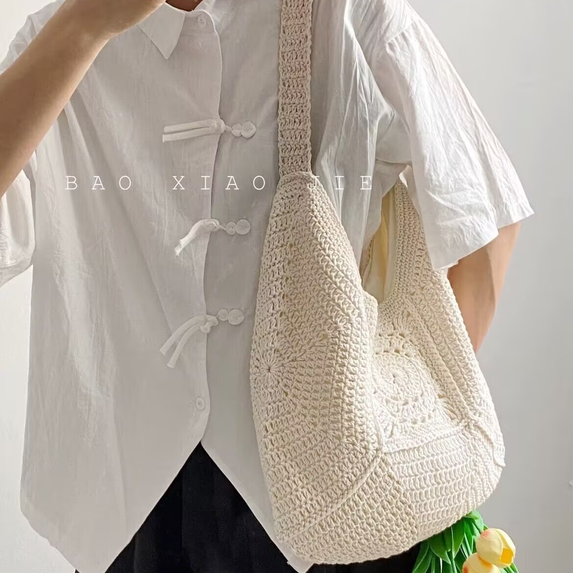 2025S designer high-end sense shoulder large capacity cotton thread new grandmother grid grass woven vacation beach versatile women bag