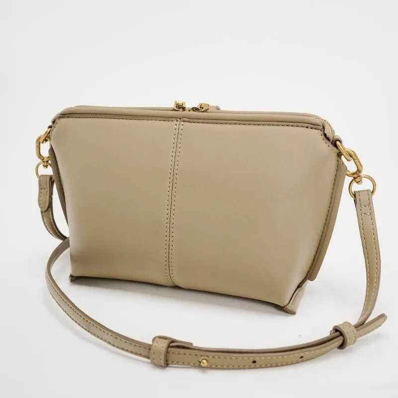 New 2025 high-end small crossbody new women's simple and versatile fashionable shoulder bag