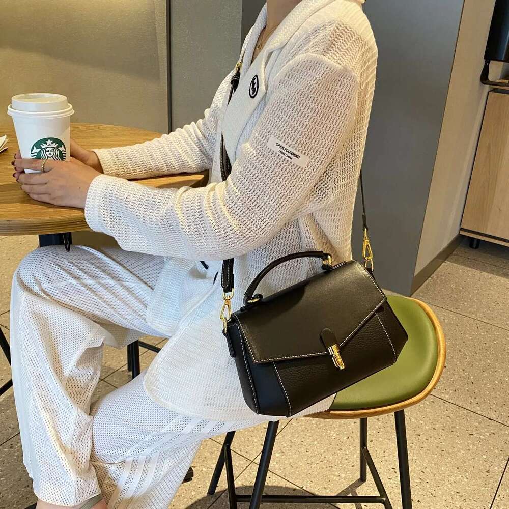 Genuine Leather Women's New Trendy All-Match Messenger Shoulder Bag Ladies Fashion First Layer Cowhide Totebag High Quality