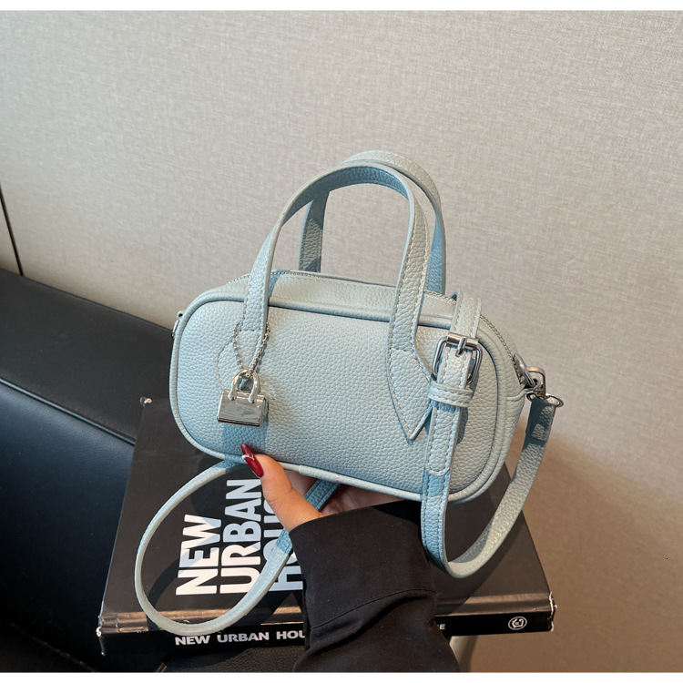 2025S designer high-end sense niche women summer new fashion super hot crossbody Korean version versatile handbag pillow bag