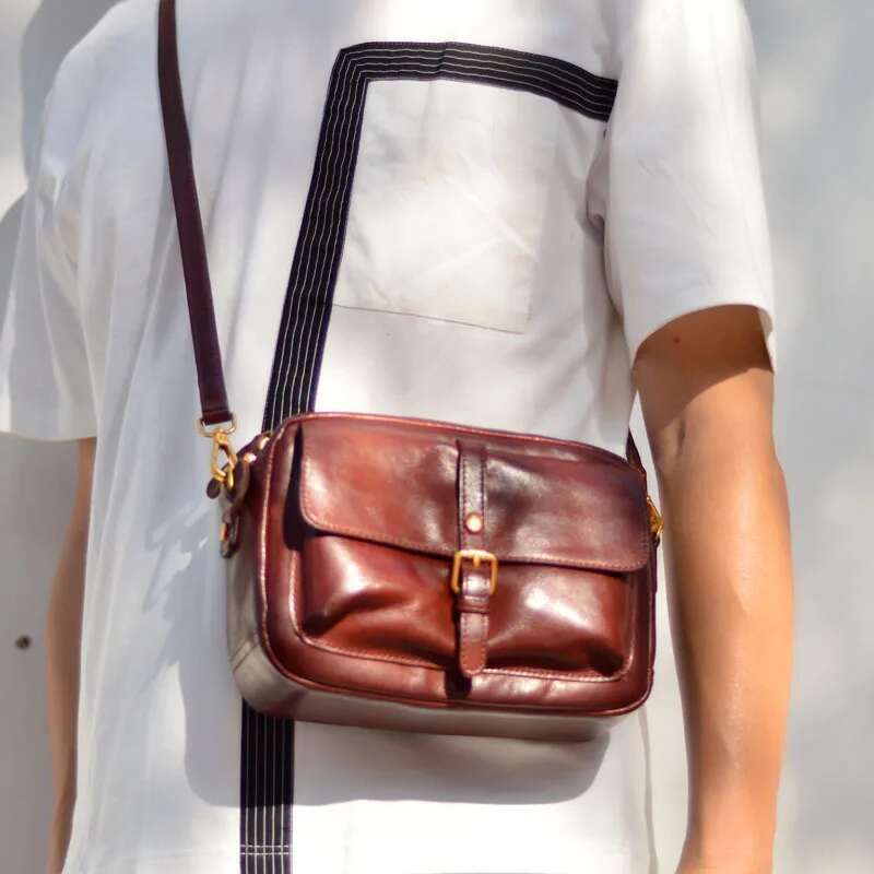 AETOO Niche design high-grade leather retro messenger small bag handmade first layer cowhide personality single shoulder cro