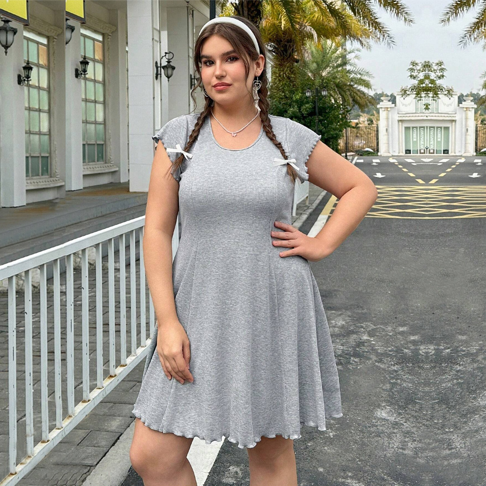 Large Size Womens New Fashion Simple Solid Color Round Neck Black Fungus Edge Short Sleeved Mini Dress