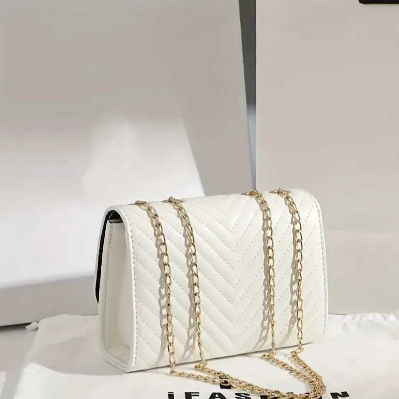 Fashion Chain Crossbody Bag Womens Quilted Shoulder Bag Luxury Tassel Decor Square Purse M250516