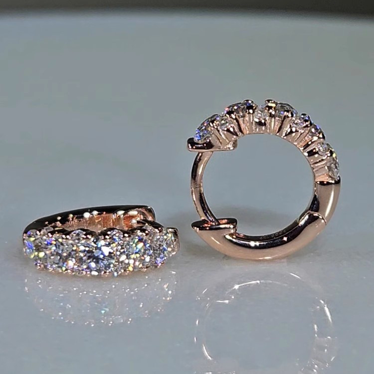 Half Rows Lab White Moissanite Diamond Clip Earrings Luxury Jewelry 925 Sterling Silver Round Cut Zircon Party Elegant Women Wedding Sparkling Earring