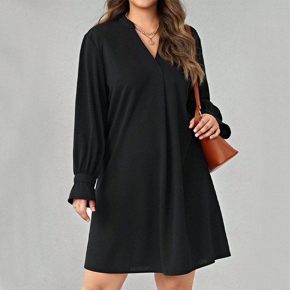 Plus Size Womens Autumn and Winter New V-neck Solid Color Long Sleeved Loose Casual Dress