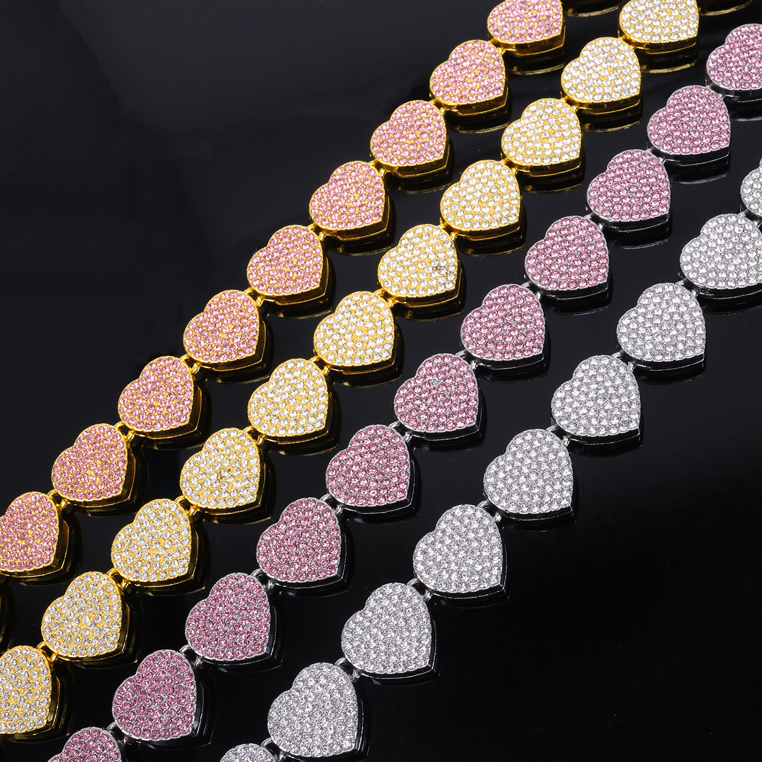 Trendy Full Rhinestone Heart Cuban Link Necklace for Men and Women, Cool Hip Hop Bling Chain, Gold Silver Alloy Jewelry for Streetwear Style