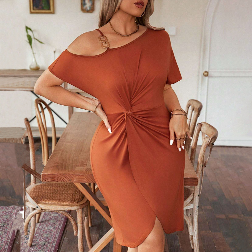 Spring New Slim Fit Camisole Dress Design with Pleated Buttocks and Sloping Shoulders Irregular Solid Color Short Sleeved Dress
